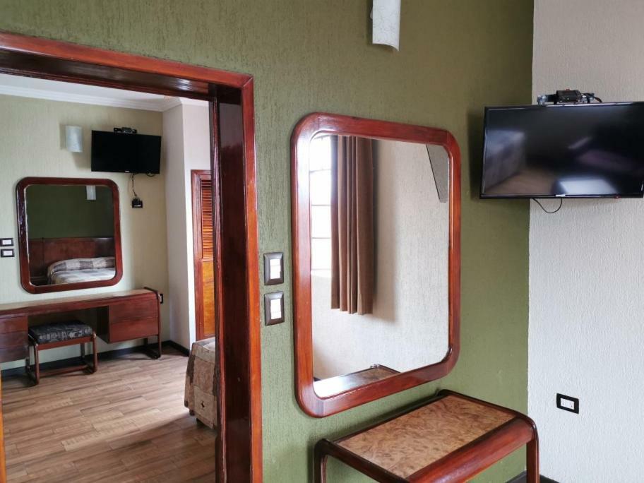 Hotel Salmones
